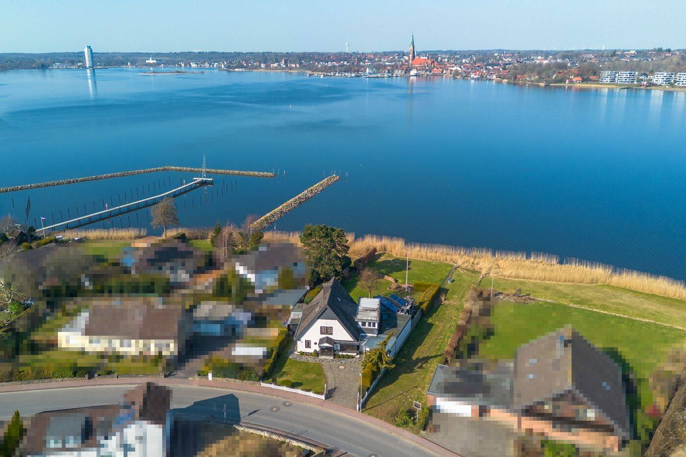 Großzügiges Einfamilienhaus mit Wassergrundstück und Panoramablick über die Schlei – Fahrdorf – Vorschaubild 7