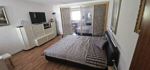 Gemütliche Wohnung! Wohnzimmer, Küche, Schlafzimmer, Diele, Bad, Balkon - Ruhige Lage - Nähe Rhein in D-Volmerswerth. – 40221 Düsseldorf – Vorschaubild 3