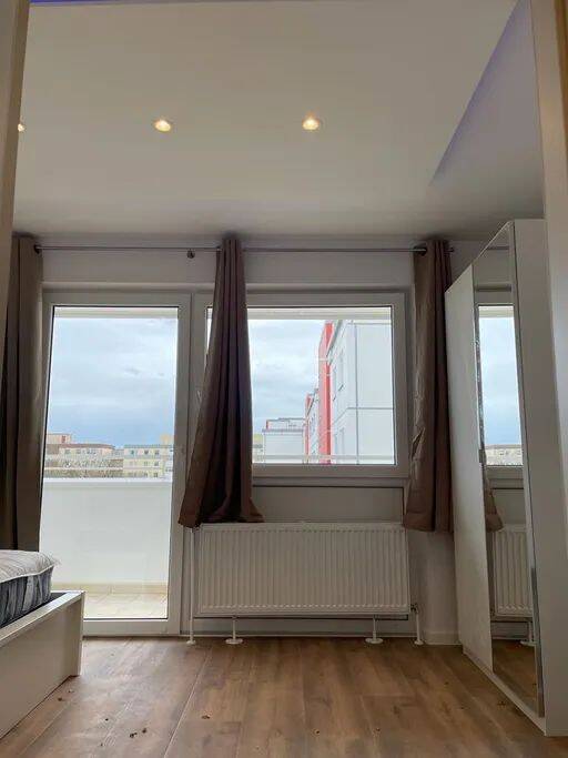Schönes WG Zimmer mit Balkon und super Anbindung – München – Vorschaubild 7