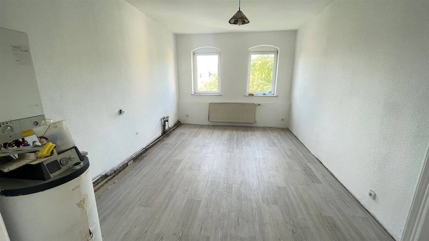Modernisierte DG-Wohnung mit 3 Zimmern & gr. Wohnküche*nur 200m zum S Hilbersdorf* – Chemnitz – Vorschaubild 2