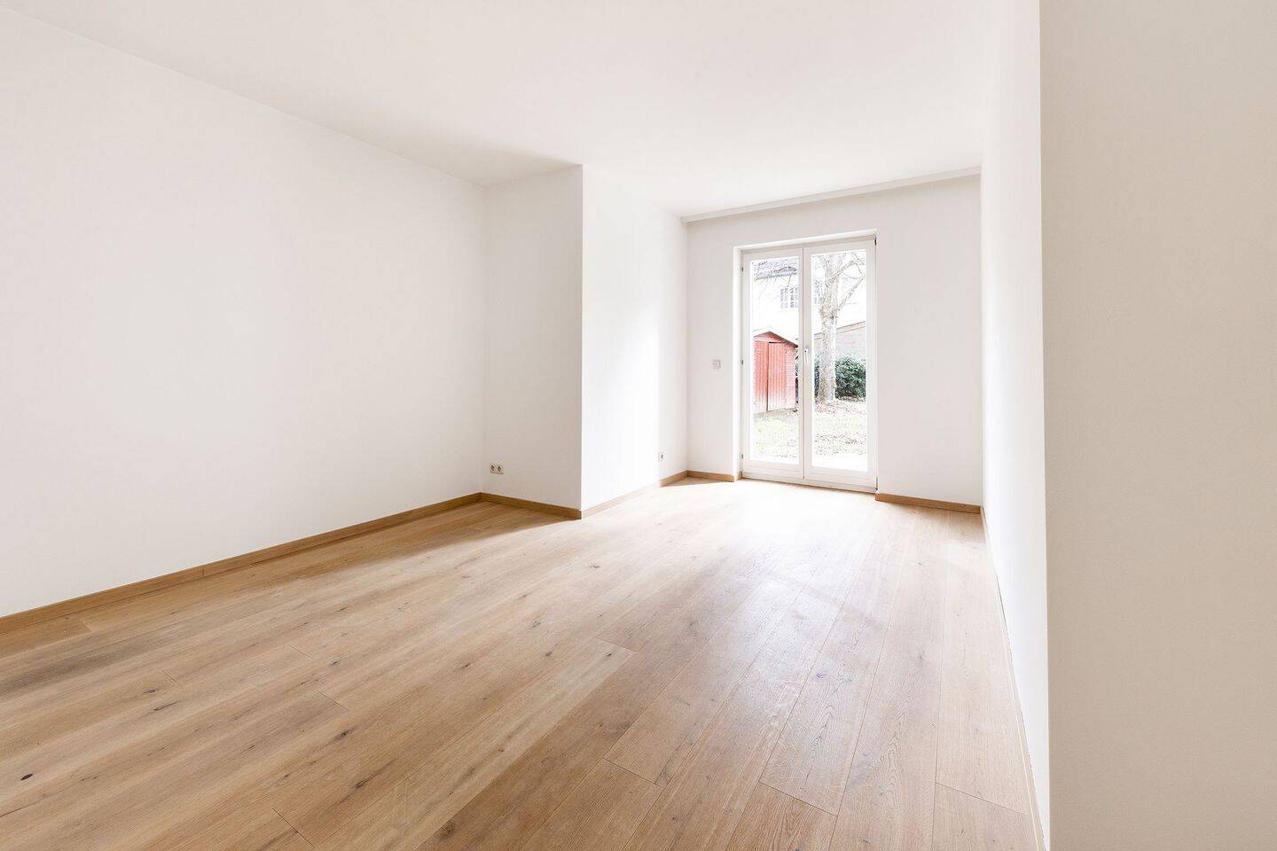 Einzigartige Erdgeschoss-Wohnung mit großem Garten in Bestlage Solln – München – Vorschaubild 6