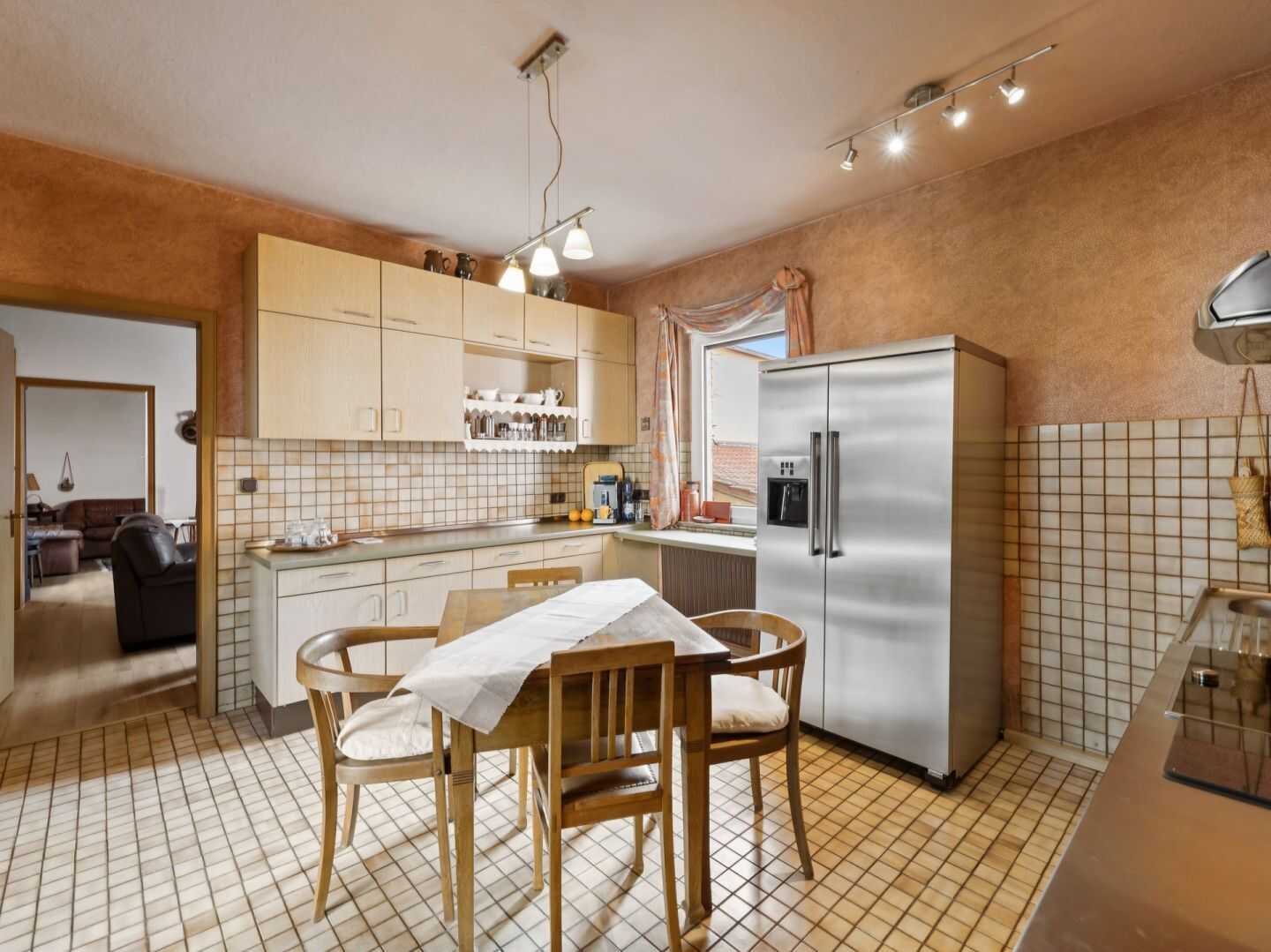 Historisches Einfamilienhaus mit Charme und vielseitigem Nebengebäude in Nürnberg-Bleiweiß – Nürnberg – Vorschaubild 9
