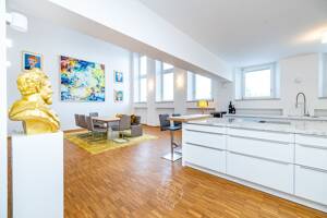 Maisonettewohnung trifft ehemalige Kapelle: Luxuriöses Wohnen über den Dächern von Würzburg – 97074 Würzburg – Vorschaubild 2
