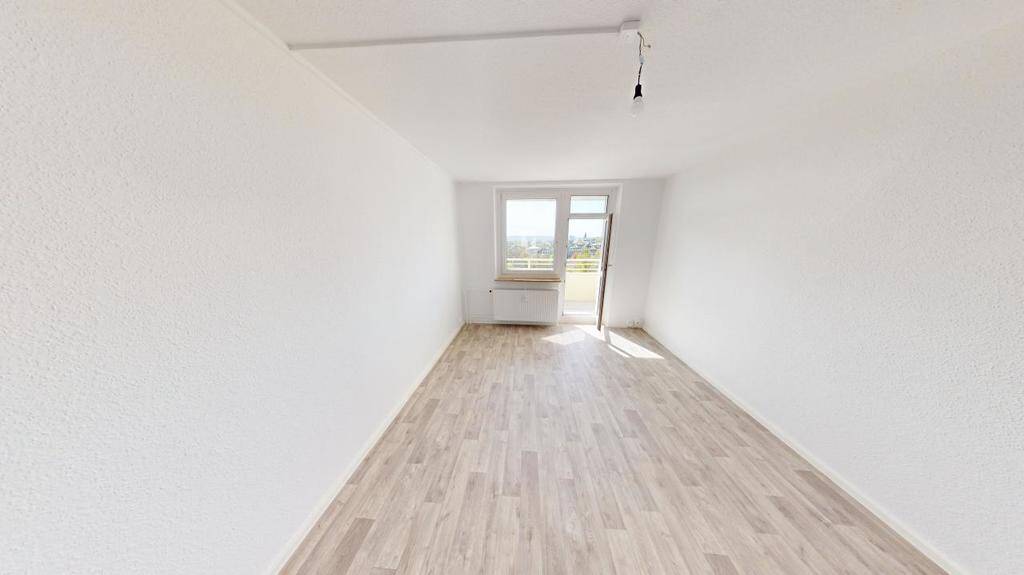 Hier laden helle Räume zum Wohlfühlwohnen ein – Chemnitz – Vorschaubild 2