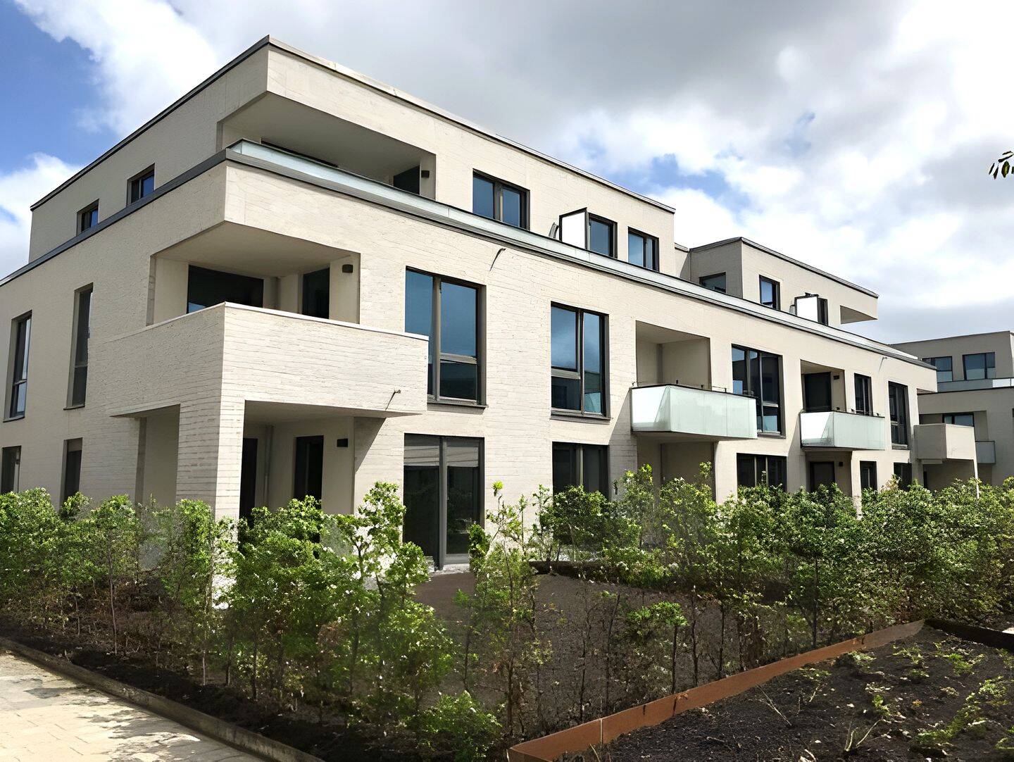 Großzügige lichtdurchflutete Neubauwohnungen mit Sonnenbalkon in Eidelstedt