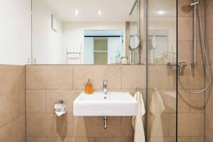 Placed | Komfortables, möbliertes Apartment zentral in Frankfurt Riedberg | Comfort Studio – 60438 Frankfurt am Main – Vorschaubild 2
