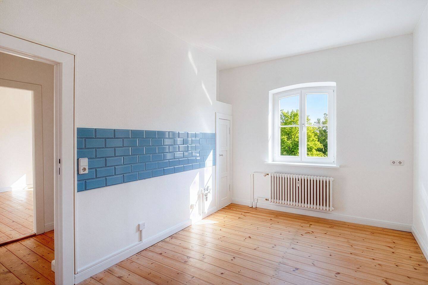 Lichtdurchflutete Wohnung mit Charme in grüner Bestlage – Berlin – Vorschaubild 2