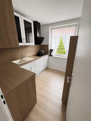 Ruhig und zentral zugleich: Renovierte 3-Zimmer-Wohnung mit Balkon in Innenstadtnähe