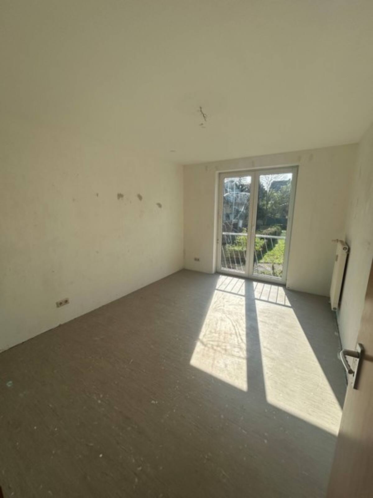 Tolle helle 3-Zimmer-Wohnung inkl eigenem PKW-Stellplatz (WBS) – 44379 Dortmund – Bild 1 von 7