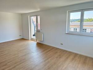 Ruhige 2-Zimmer-Wohnung im 4. Stock mit Balkon und Stellplatz in Dresden - Klingestraße – 1159 Dresden – Vorschaubild 2