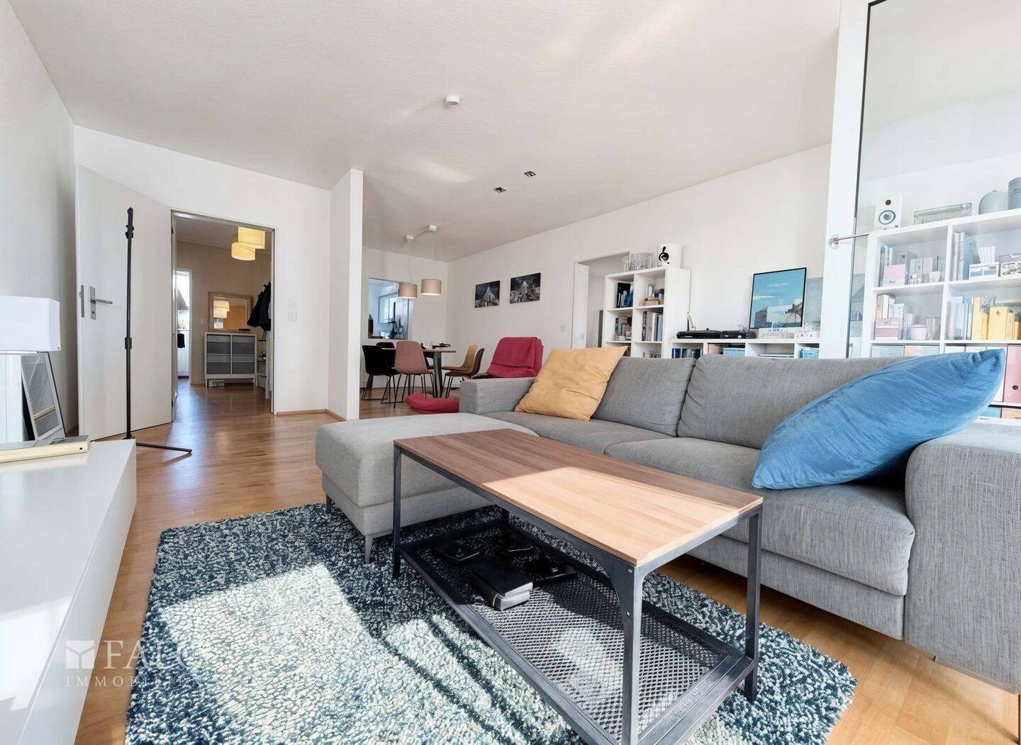 Top-Lage in Bonn-Altstadt: Moderne 3-Zimmer-Wohnung mit Stellplatz – Bonn – Vorschaubild 3
