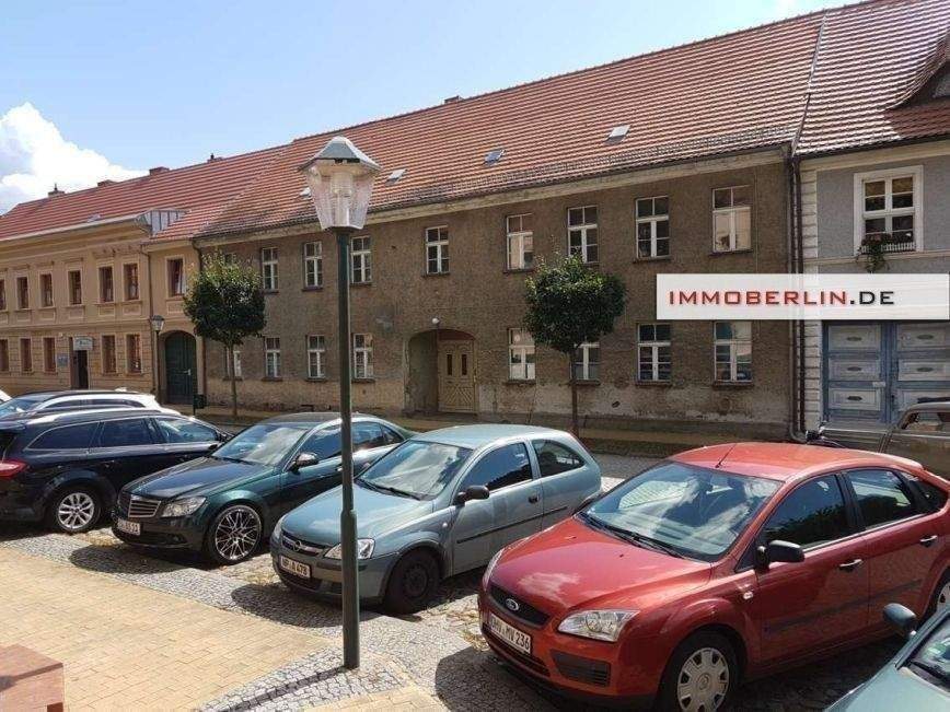 IMMOBERLIN.DE - Attraktives Zinshaus mit viel Potential in guter Ortskernlage – Liebenwalde – Bild 1 von 9