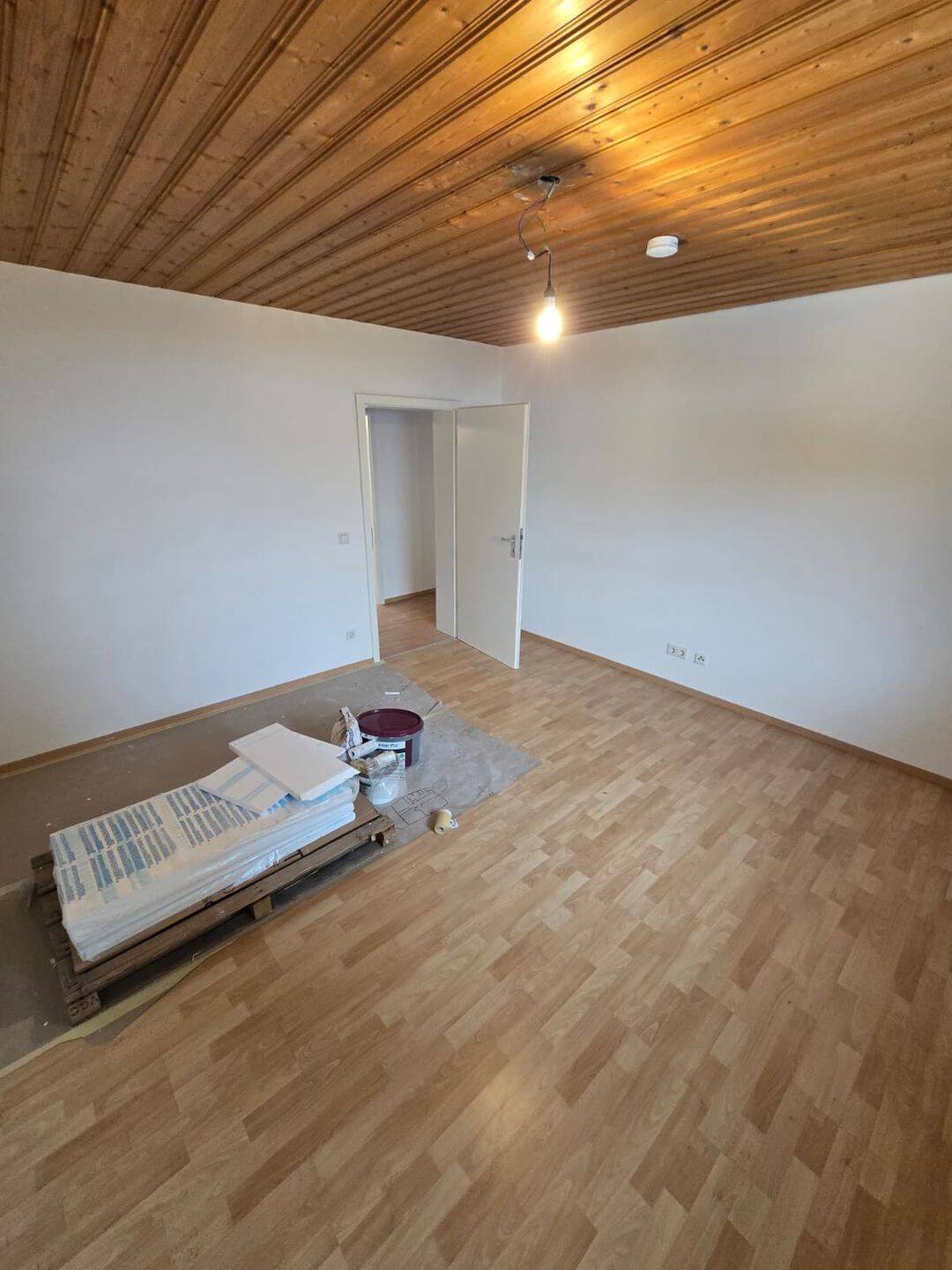 3-Zimmerwohnung im EG mit Küche(NEU), Garten, Garage und Keller – Nürnberg – Vorschaubild 3