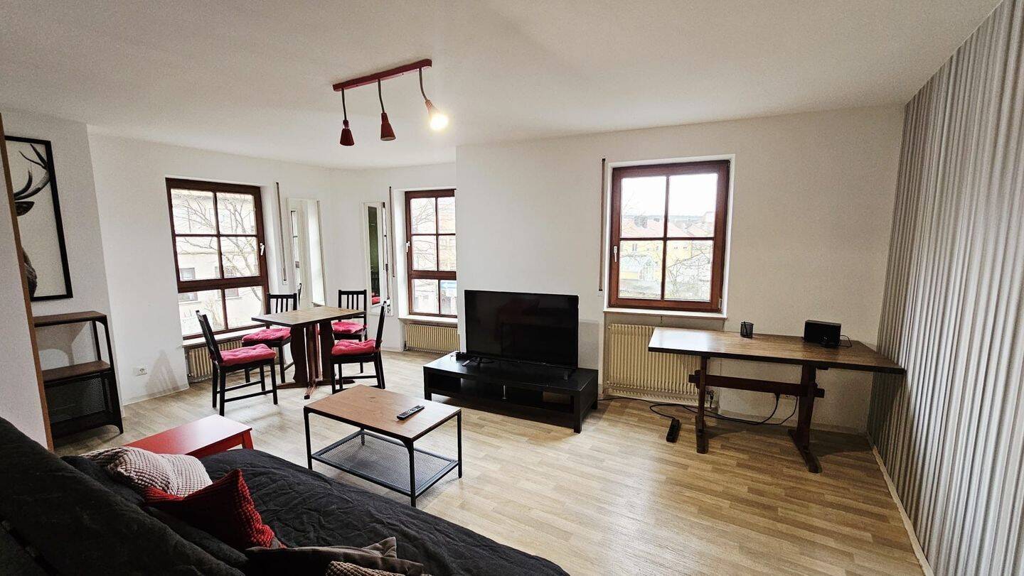 Möblierte 2-Zimmer-Wohnung in Bestlage der Würzburger Altstadt (befristet) – Würzburg – Vorschaubild 3