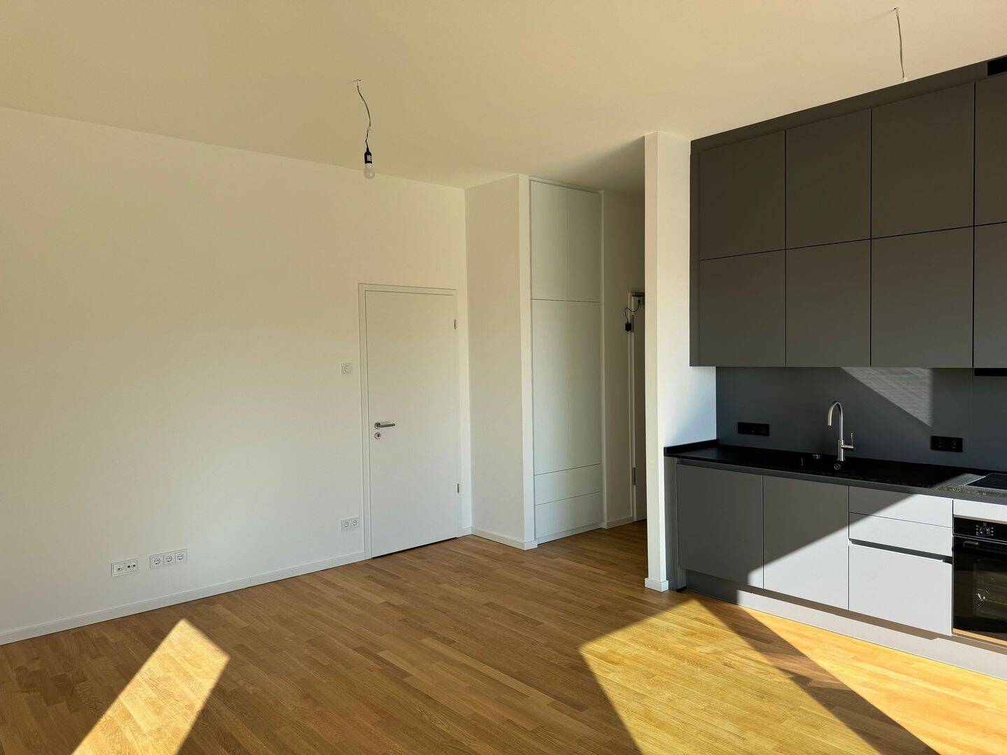 TOP * 3 Zimmer Penthouse * Terrasse Süd-/West * Einbauküche * Einbauschränke * TG SP – Berlin – Vorschaubild 5
