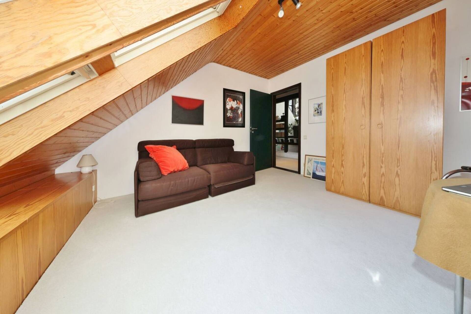 Einfamilienhaus in 26389 Wilhelmshaven mit 279,27 m² kaufen