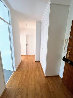 500 m zur U1 - Balkonwohnung mit Aufzug und TG – 22041 Hamburg – Vorschaubild 3
