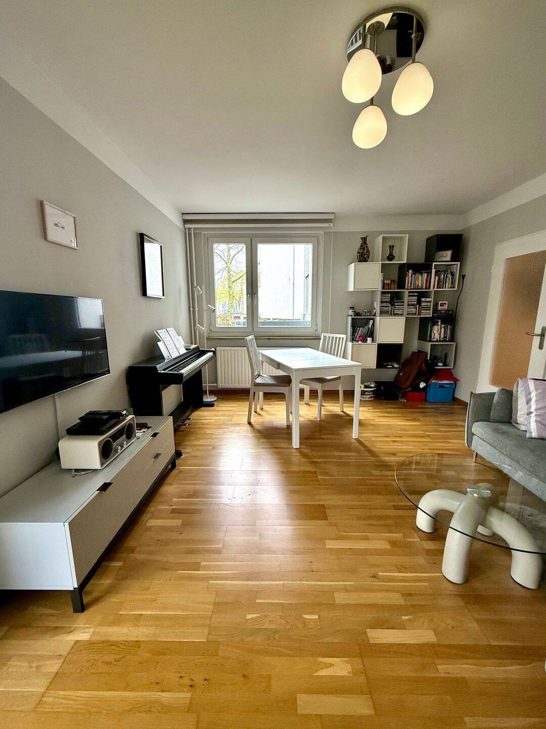 Lichtdurchflutete 2 Zimmer Wohnung mit Balkon in ruhiger Lage von Berlin-Lichterfelde – Berlin – Bild 1 von 9