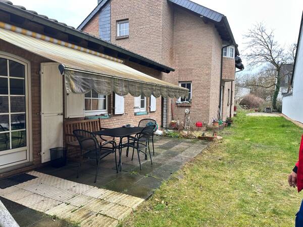 Einfamilienhaus in 50769 Köln mit 190 m² kaufen