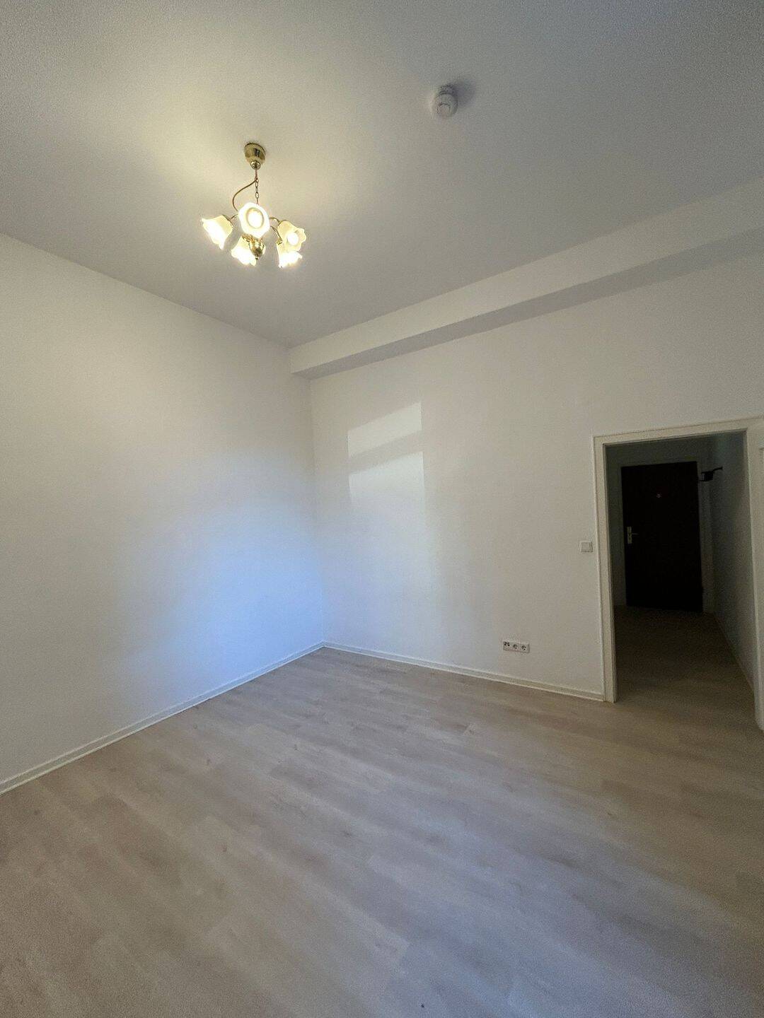 Schlichte 1-Zimmer-Wohnung in der Bochumer Innenstadt – Bochum – Vorschaubild 8