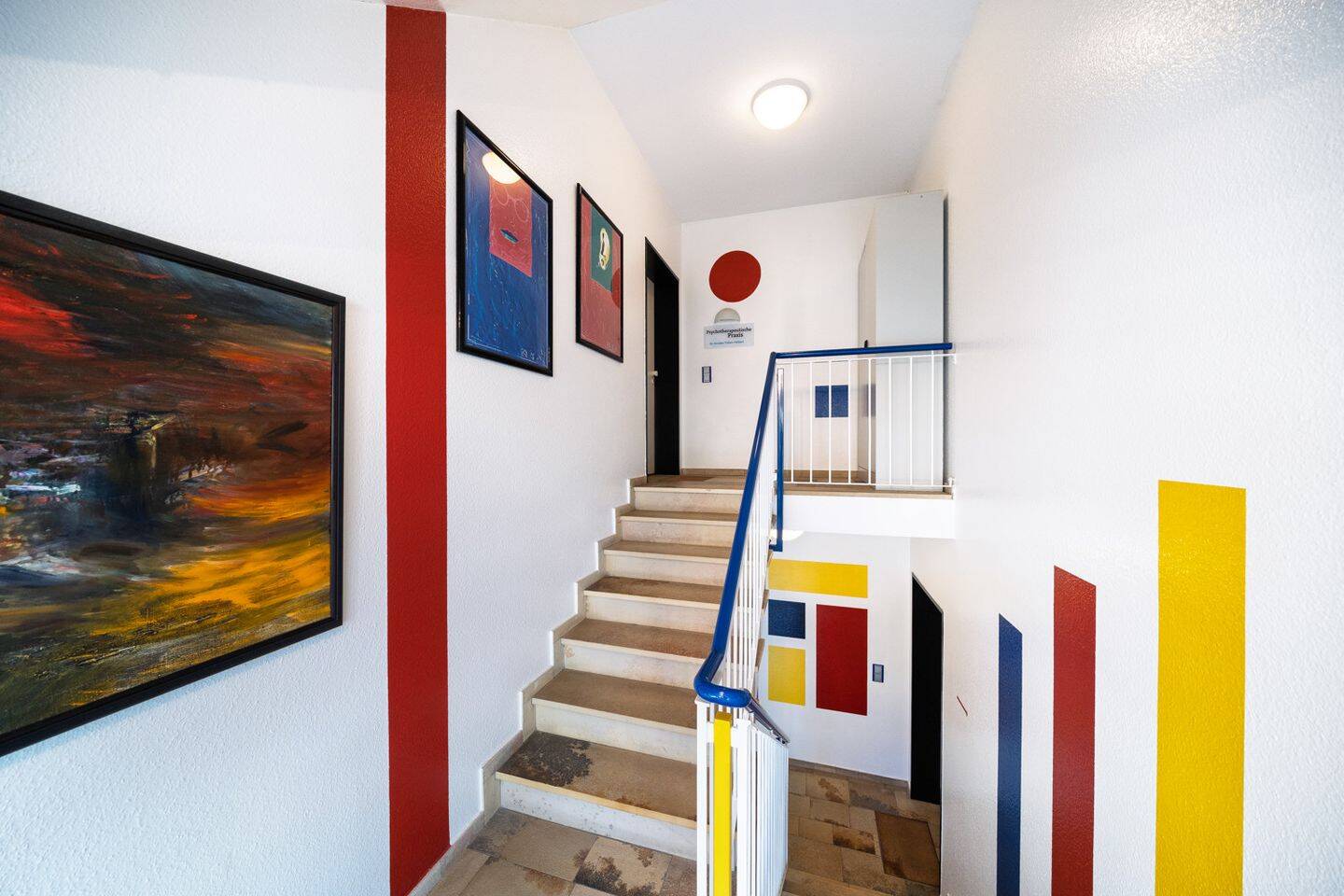 Wohn-u. Geschäftshaus ca. 460 m² Fläche | Eigentümerwohnung |3 Praxen| 6 Carports| 3 Stellplätze – Gütersloh – Vorschaubild 7