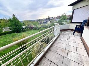 * TOP-LAGE MIT TRAUMBLICK! Sehr schöne 2-Zi.-Wohnung mit Balkon, EBK, TG-Stpl., Hobbyraum * – 70327 Stuttgart – Vorschaubild 2