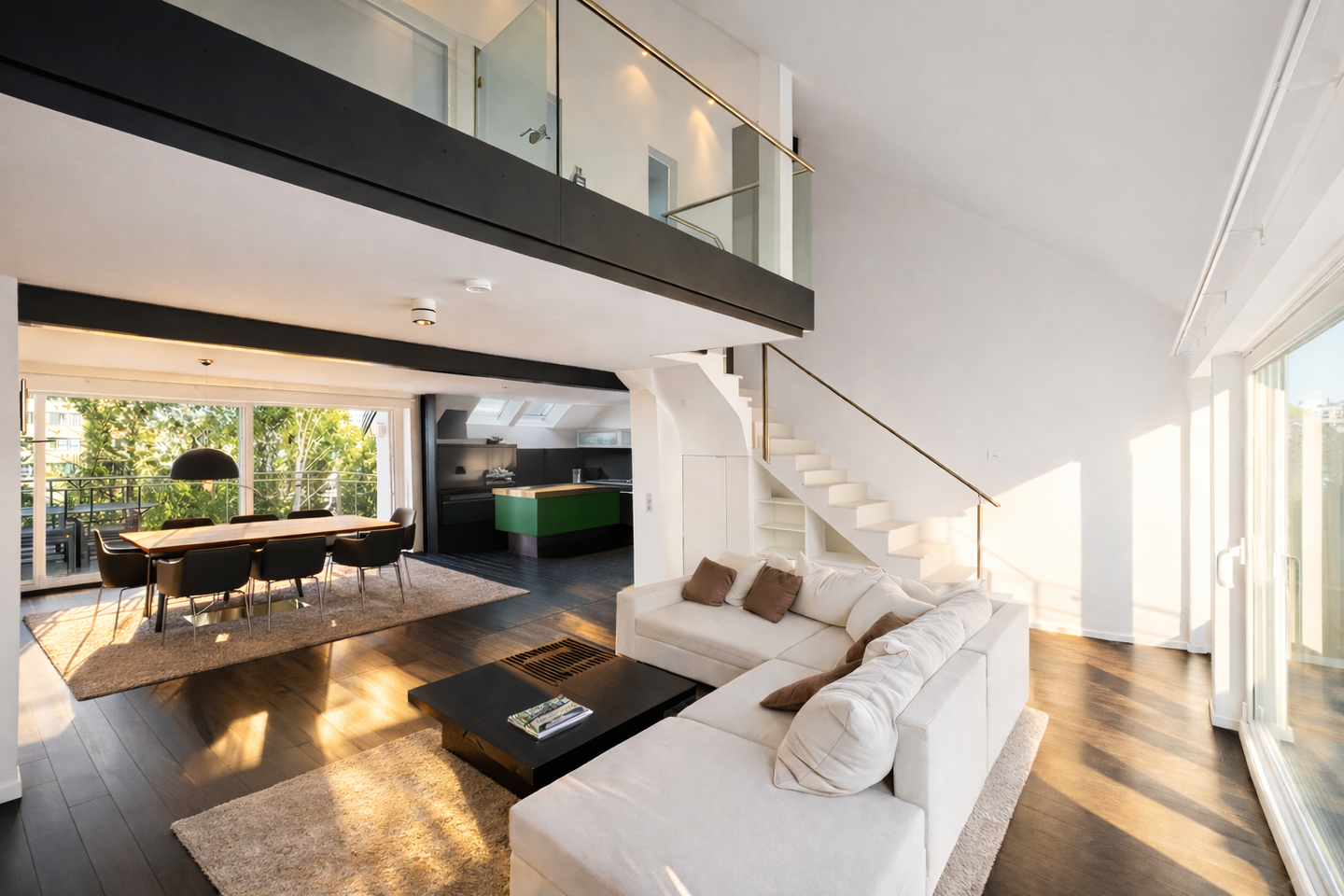 UNIKAT - EXKLUSIVES 5 METER-GALERIE-DACH -mit Weitblick - herrschaftlicher Altbau- direkt Spree – Berlin – Bild 1 von 9