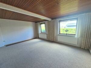 Arbergen: 6 Zimmer Reihenhaus mit S/W Garten, ca. 140 m² Wohn/Nutzfläche plus ausbaufähiger Dachboden – 28307 Bremen – Vorschaubild 9
