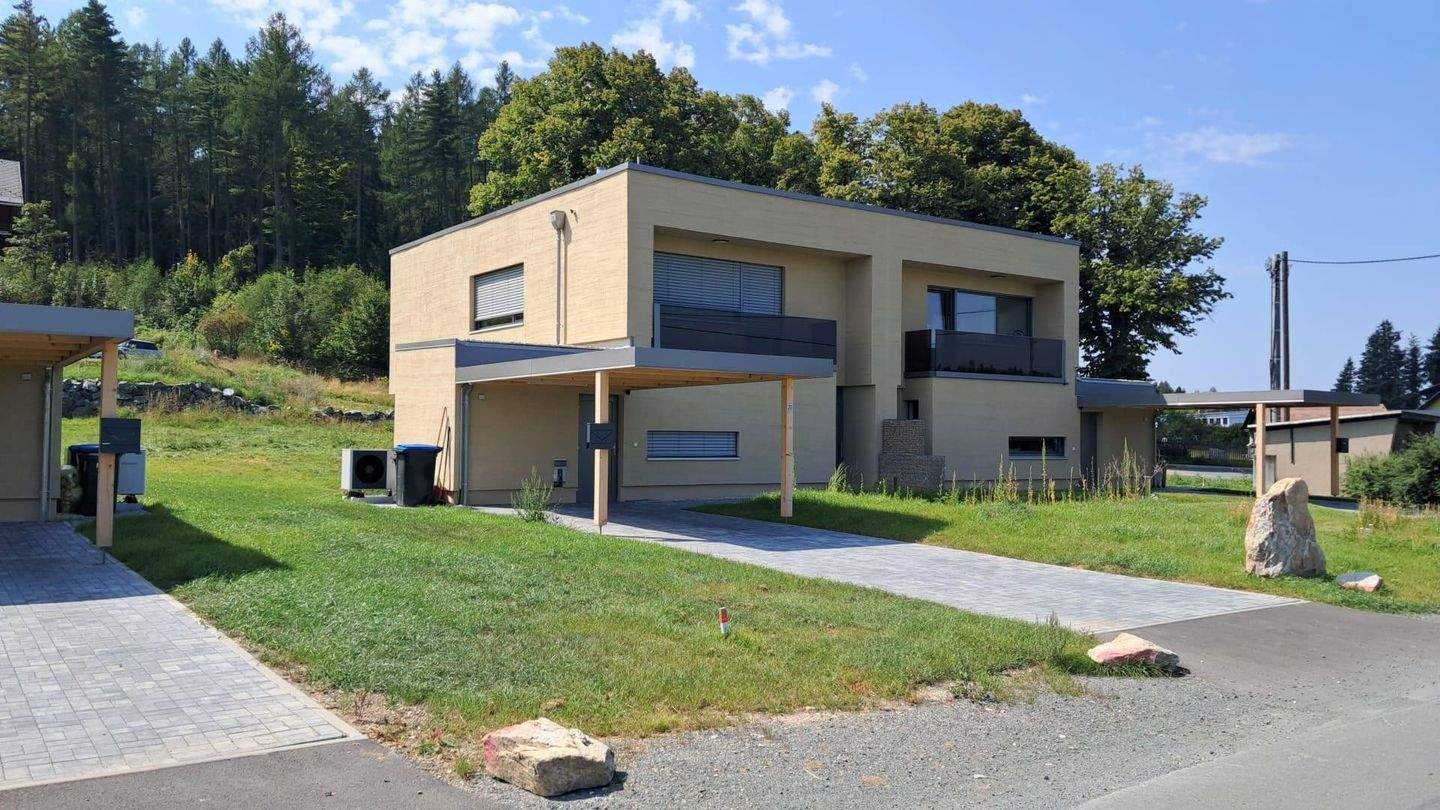1 DHH mit Garten (auch für Kapitalanleger) – Bad Elster – Bild 1 von 9