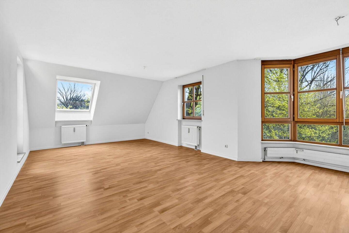 Großzügige 3,5-Zi.-Maisonette mit 2 Bädern & TG - keine zusätzliche Käufer-Provision – Augsburg – Vorschaubild 5