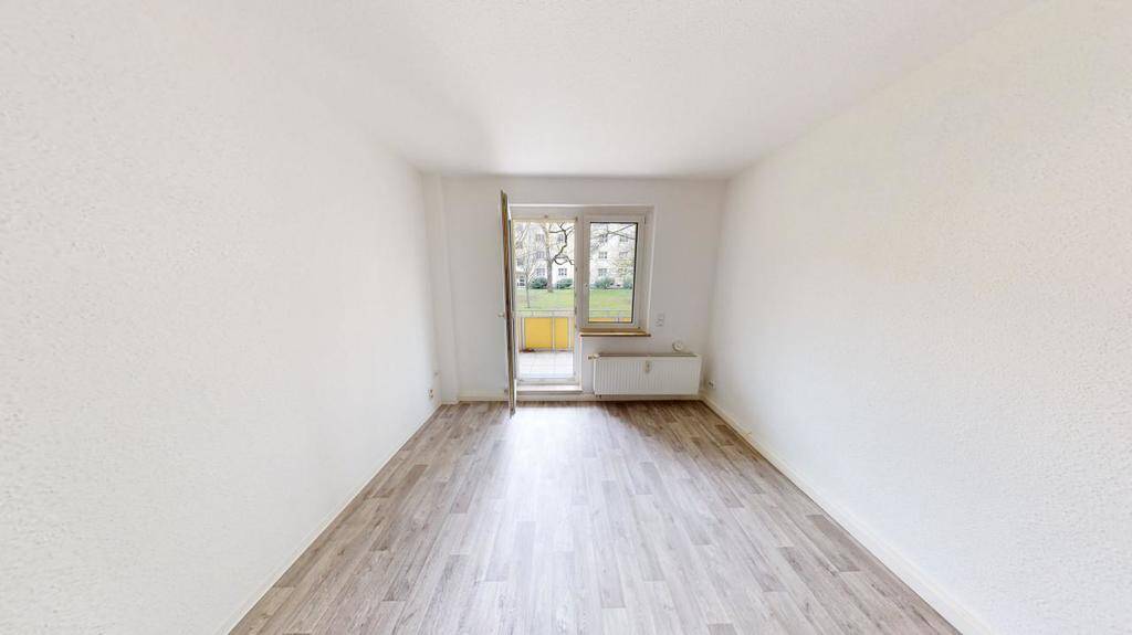 In ruhiger Seitenstraße gelegene 2-Raum-Wohnung mit Balkon