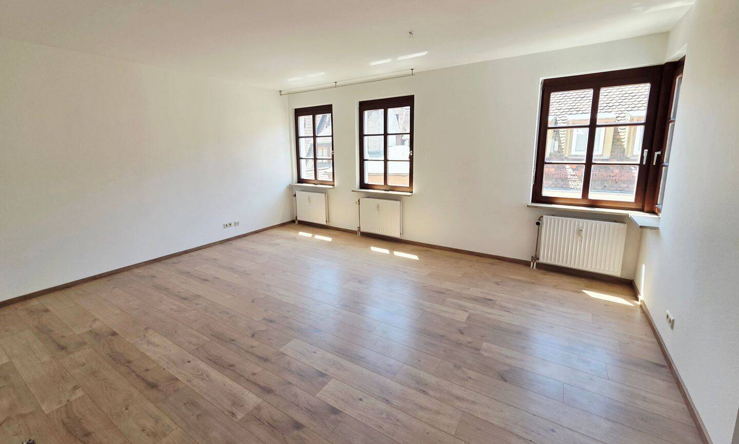 Exklusives Wohnen über den Dächern der Nürnberger Altstadt – Stillvolle 3-Zimmerwohnung ! – Nürnberg – Vorschaubild 6