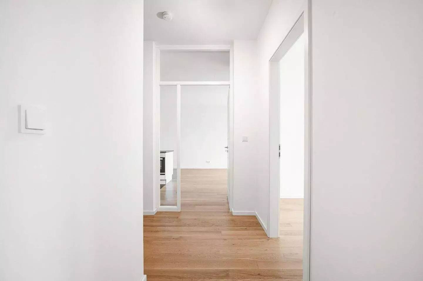 Auf der Grenze zu Uhlenhorst: Zauberhaftes Gesamtpaket mit Balkon, TG und Aufzug! – Hamburg – Vorschaubild 3