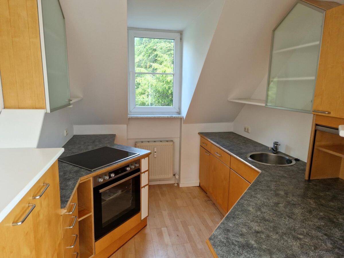 Charmante 2-Zimmer-Maisonette-Wohnung im schönem Nymphenburg in der Nähe des Schlossparks ! – München – Vorschaubild 5