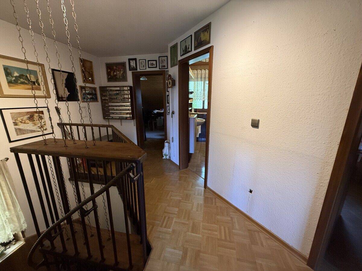 GERÄUMIGES EINFAMILIENHAUS MIT GARTEN UND GARAGE IN STADTNAHER LAGE – Schwäbisch Hall – Vorschaubild 9
