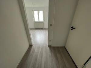 Schöne, helle 1,5 Zimmer Wohnung – 72379 Hechingen – Vorschaubild 3