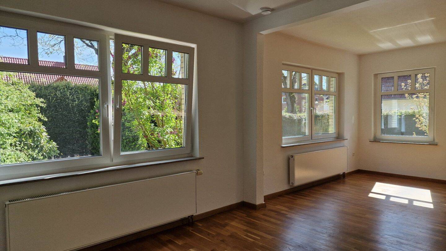 TIPP | Charmantes Wohnhaus bzw. Einfamilienhaus mit Garten, Teilkeller und Garage in Oldenburg - Bürgerfelde – Oldenburg – Vorschaubild 2