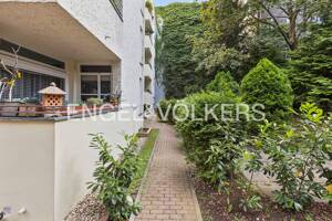 Lichtdurchflutete, vermietete Dachgeschosswohnung mit Balkon, Blick ins Grüne und inkl. Stellplatz – 14197 Berlin – Vorschaubild 8