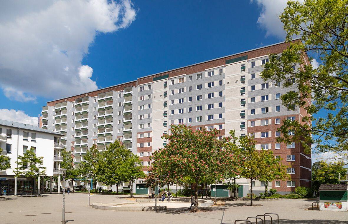 Frisch saniert und mit kinderfreundlichen Innenhof