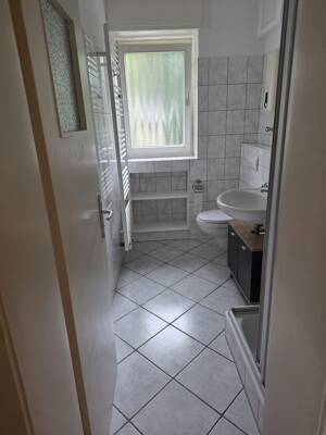 Top geschnittene und renovierte Altbauwohnung mit Flair und großer Terrasse. Nähe Tierpark ! Traumhafter Ausblick ins Wäldchen ! – 41199 Mönchengladbach – Vorschaubild 8