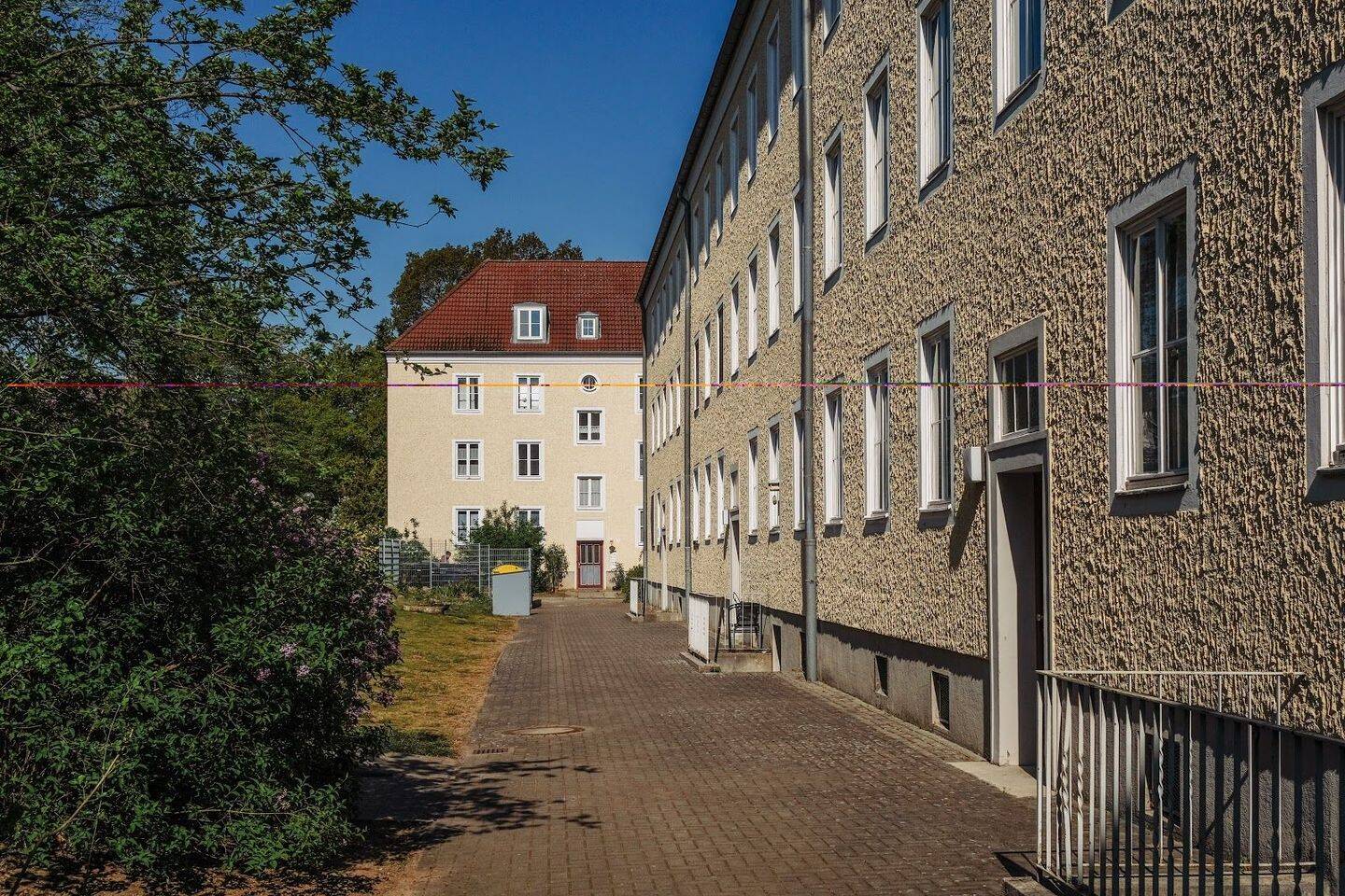 Zentrale Altbauwohnung // 2.OG rechts – Wolfsburg – Vorschaubild 2