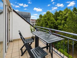 SCHWIND IMMOBILIEN - lichtdurchflutete 2-Zimmer-Wohnung mit Balkon und besonderer Architektur – 64289 Darmstadt – Vorschaubild 3