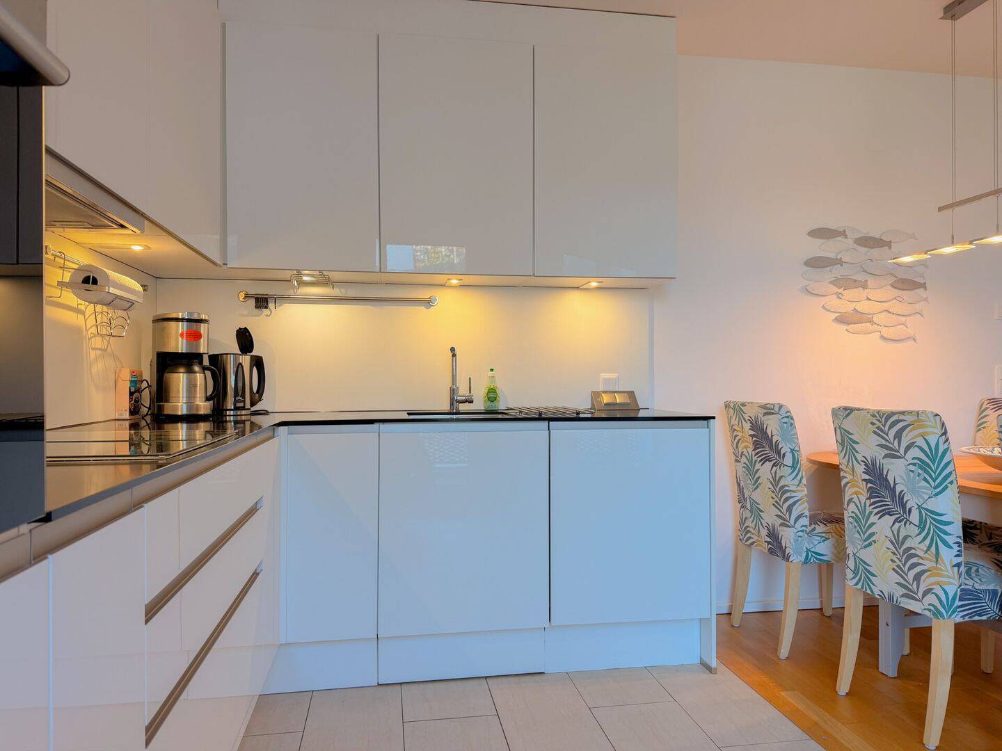 Möblierte 3-Zimmer-Wohnung mit Einbauküche, 2x Balkone und Stellplatz im gut angebundenen Pasing – München – Vorschaubild 6