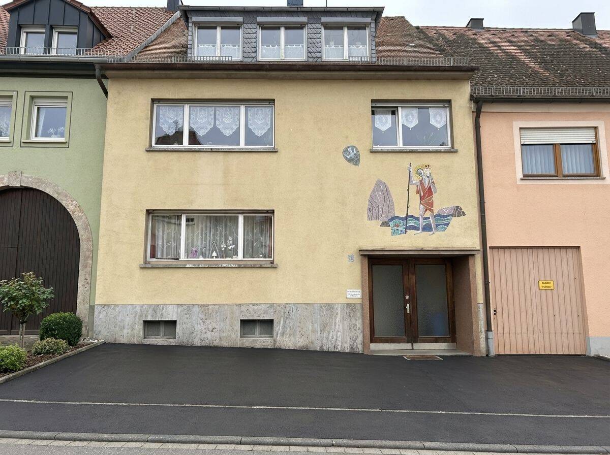 Attraktives Anlageobjekt mit drei vermieteten Wohnungen in Würzburg-Heidingsfeld – Würzburg – Vorschaubild 2