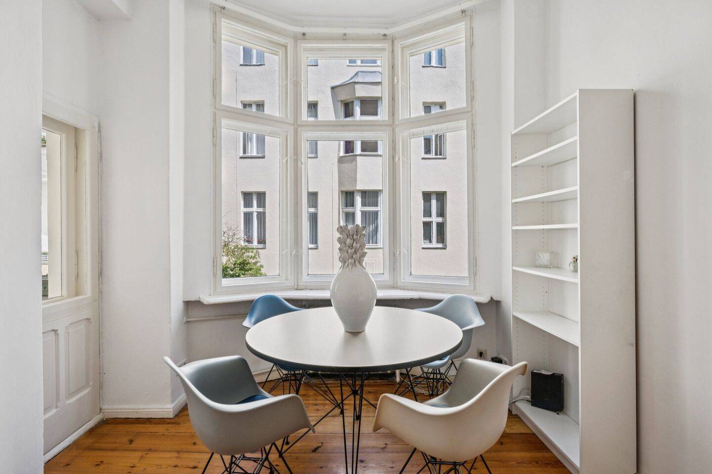 Zauberhafte 3-Zimmer-Wohnung mit West-Balkon nahe Lietzensee – Berlin – Vorschaubild 3