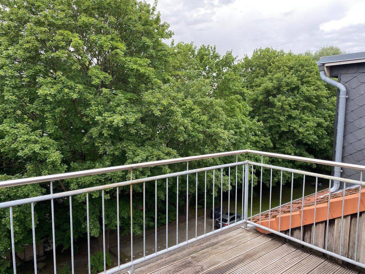 Lichtdurchflutete Dachgeschoßwohnung in Barmbek-Nord mit eigenem Stellplatz – Hamburg – Vorschaubild 7