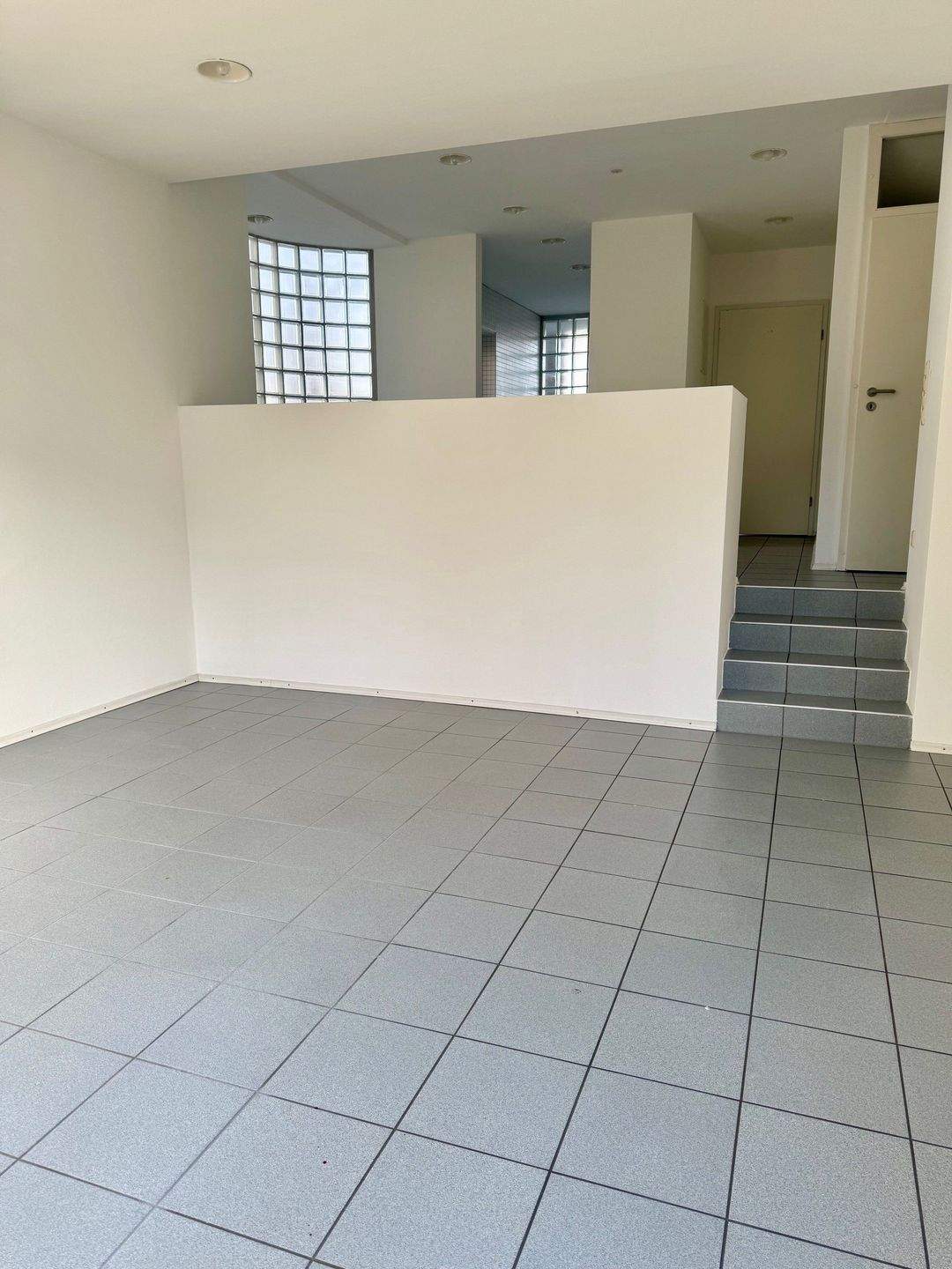 GERADLINIG: MODERNES, LOFTARTIGES HAUS MIT ZWEI STELLPLÄTZEN! – Sinsheim – Vorschaubild 7