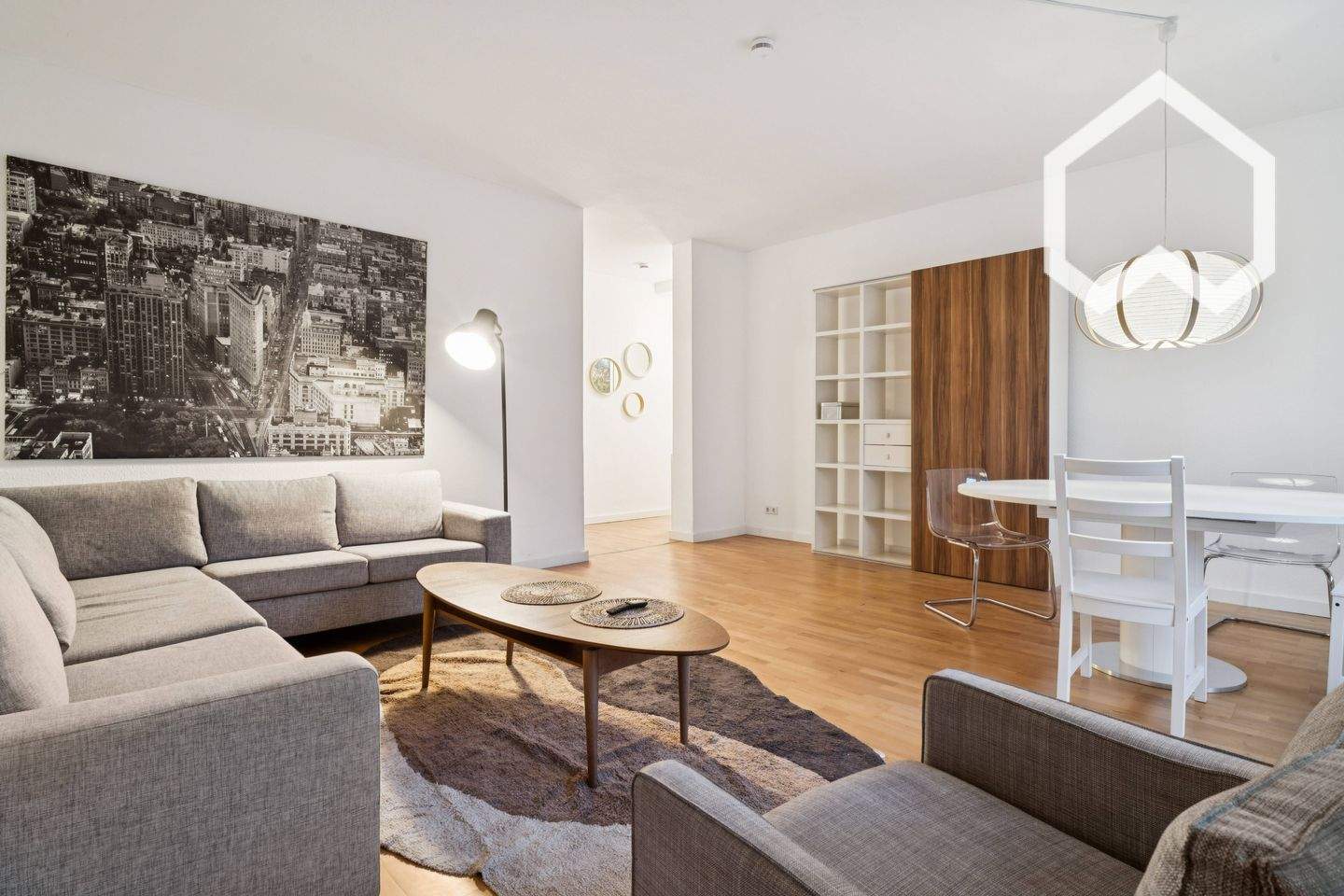 Helle & großzügige 2-Zimmer-Suite (70 m²) nahe Berliner Hauptbahnhof & Tiergarten - modern, ruhig & vollständig möbliert – Berlin – Vorschaubild 2