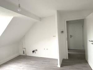 Dachgeschoss mit 2,5 Zimmern, Garten & Keller in Gelsenkirchen-Am Maibusch – 45883 Gelsenkirchen – Vorschaubild 3
