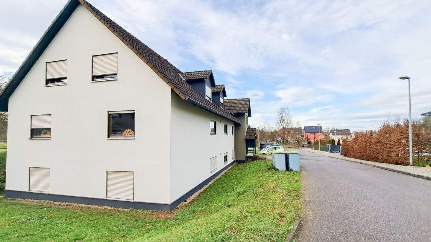[BALKON] 2-Raum -Wohnung mitten im Grünen! – Gersdorf – Vorschaubild 2